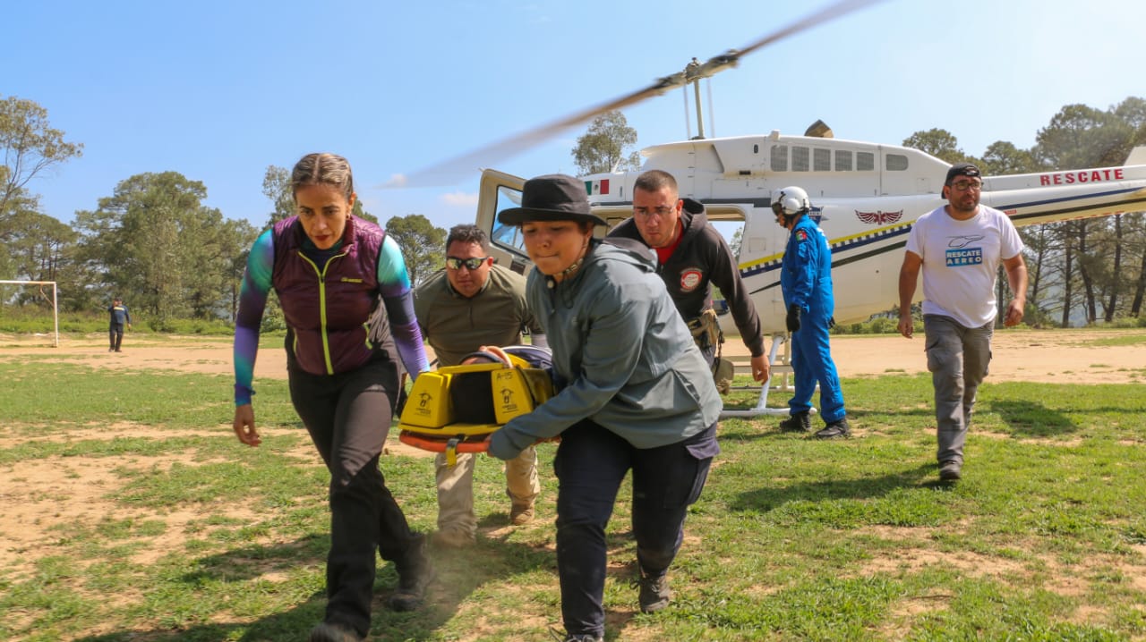Con campamento de prácticas, siguen las actividades del ‘Primer Diplomado de Paramédico de Vuelo de Helicóptero’ de la SSP.