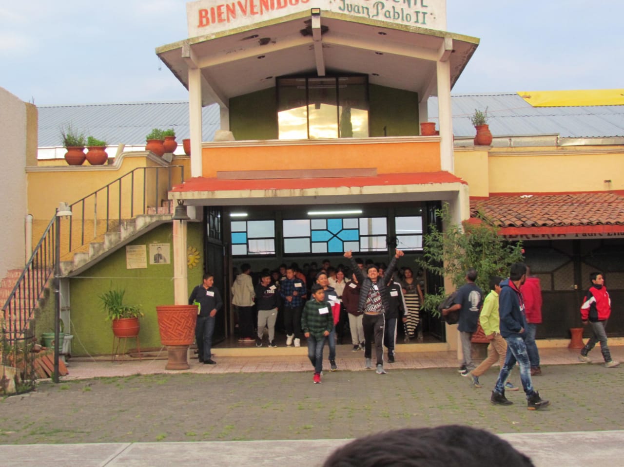 En Centro Juvenil con gran participación de los jóvenes se vivió el último retiro de CEBHY