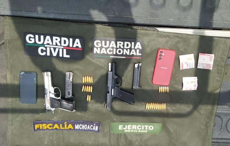 En Zitácuaro, Guardia Civil detiene a dos junto a armas de fuego