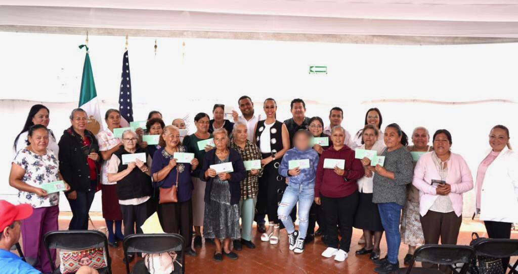 Con apoyo de Semigrante paisanos obtienen visa estadounidense