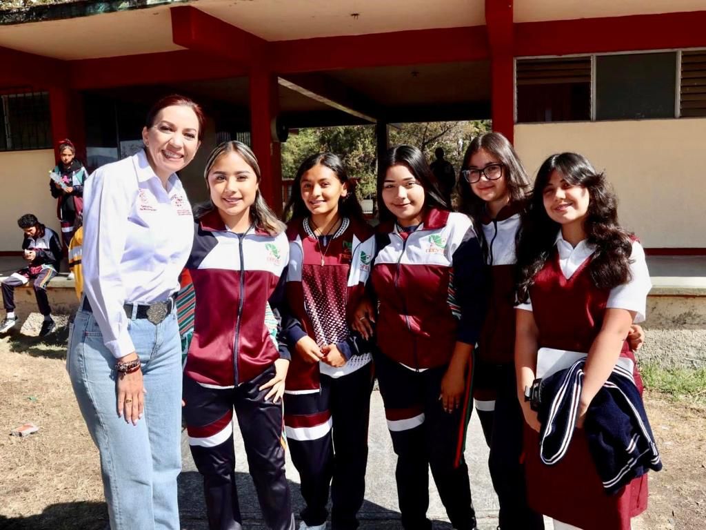 Acercar oferta académica a 70 municipios repuntó matrícula estudiantil