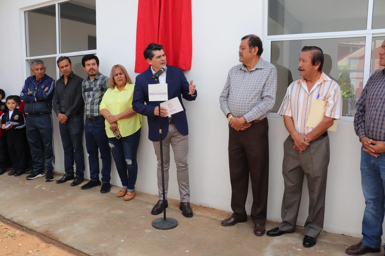 ¡Histórico! entrega #GobiernoDeSoluiciones oficinas al Sector Escolar 06
