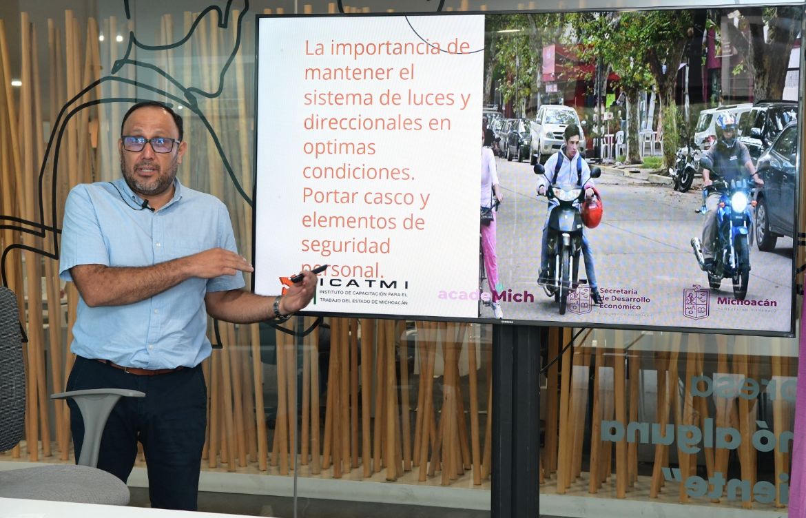 Sedeco capacita en mantenimiento preventivo a motocicletas de reparto