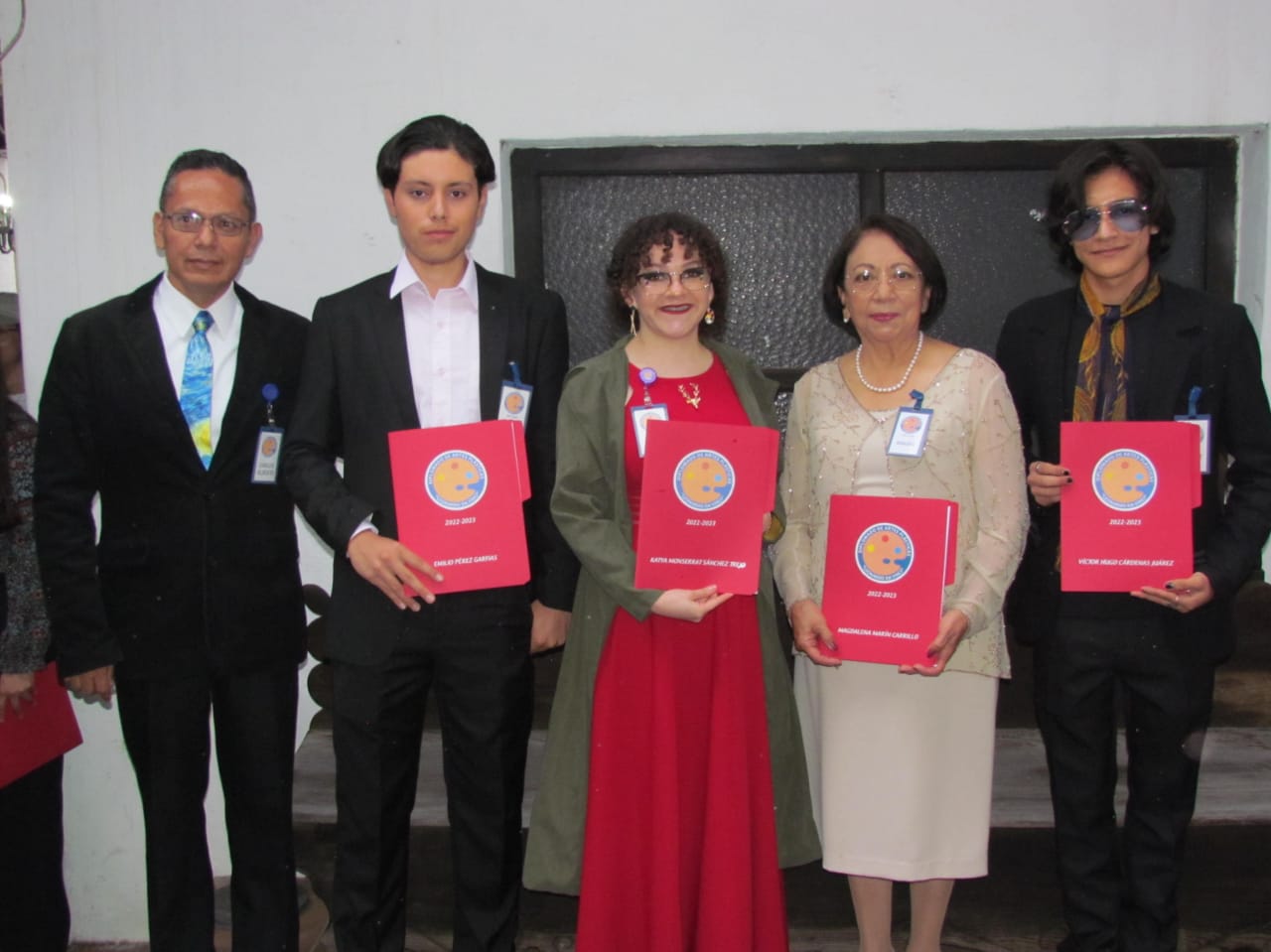 Inauguran «Expresiones» exposición pictórica colectiva