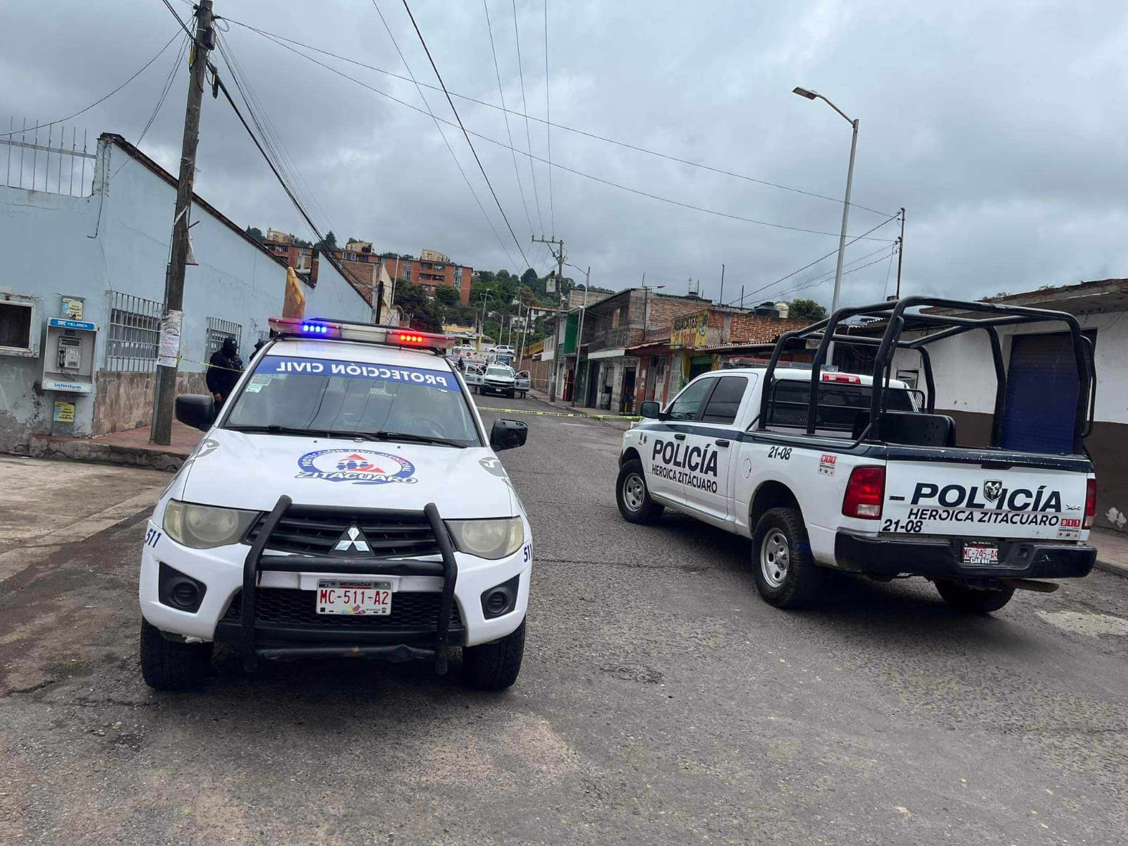 ATACAN A DOS ELEMENTOS DE LA POLICÍA MUNICIPAL