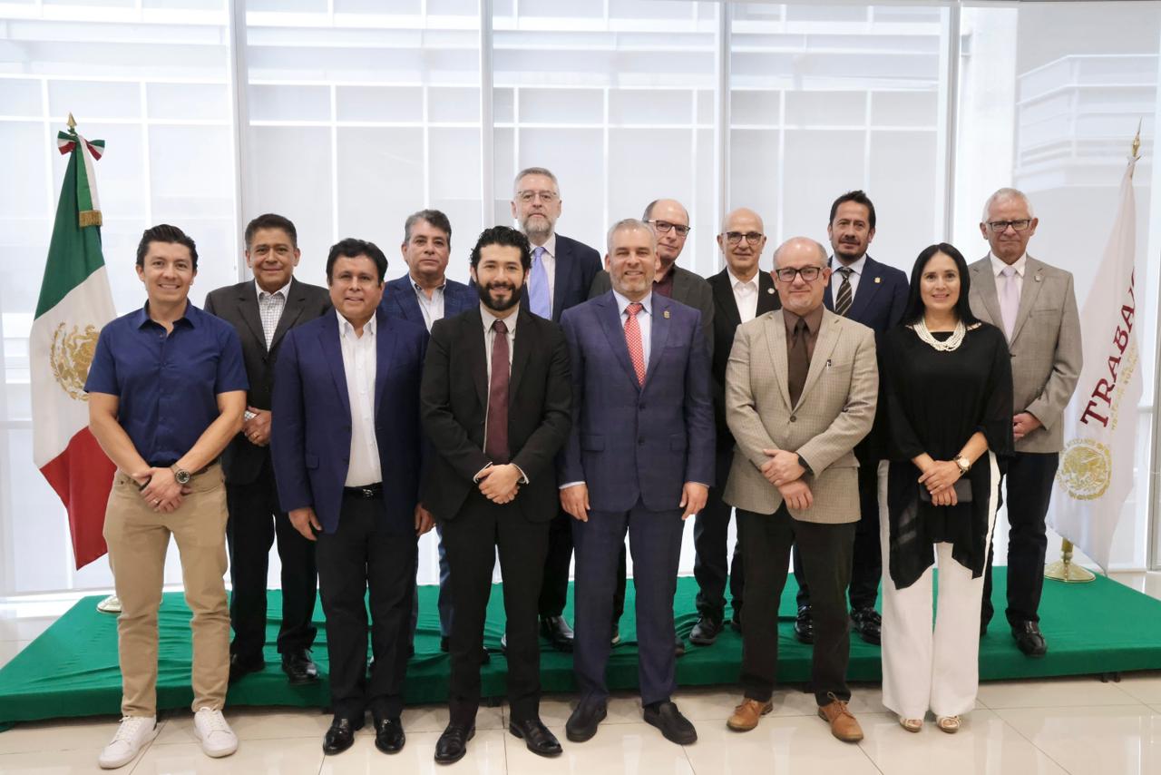 Pactan Bedolla, STPS y aguacateros, ruta para la formalización laboral del sector.