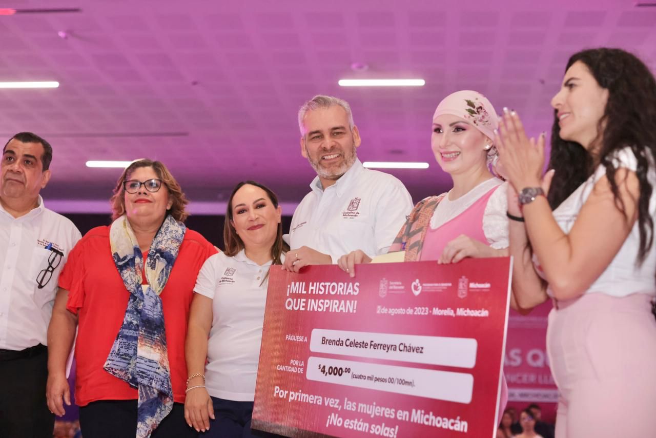 Bedolla respalda a mil mujeres con cáncer; beneficiarias reciben 4 mil pesos mensuales.