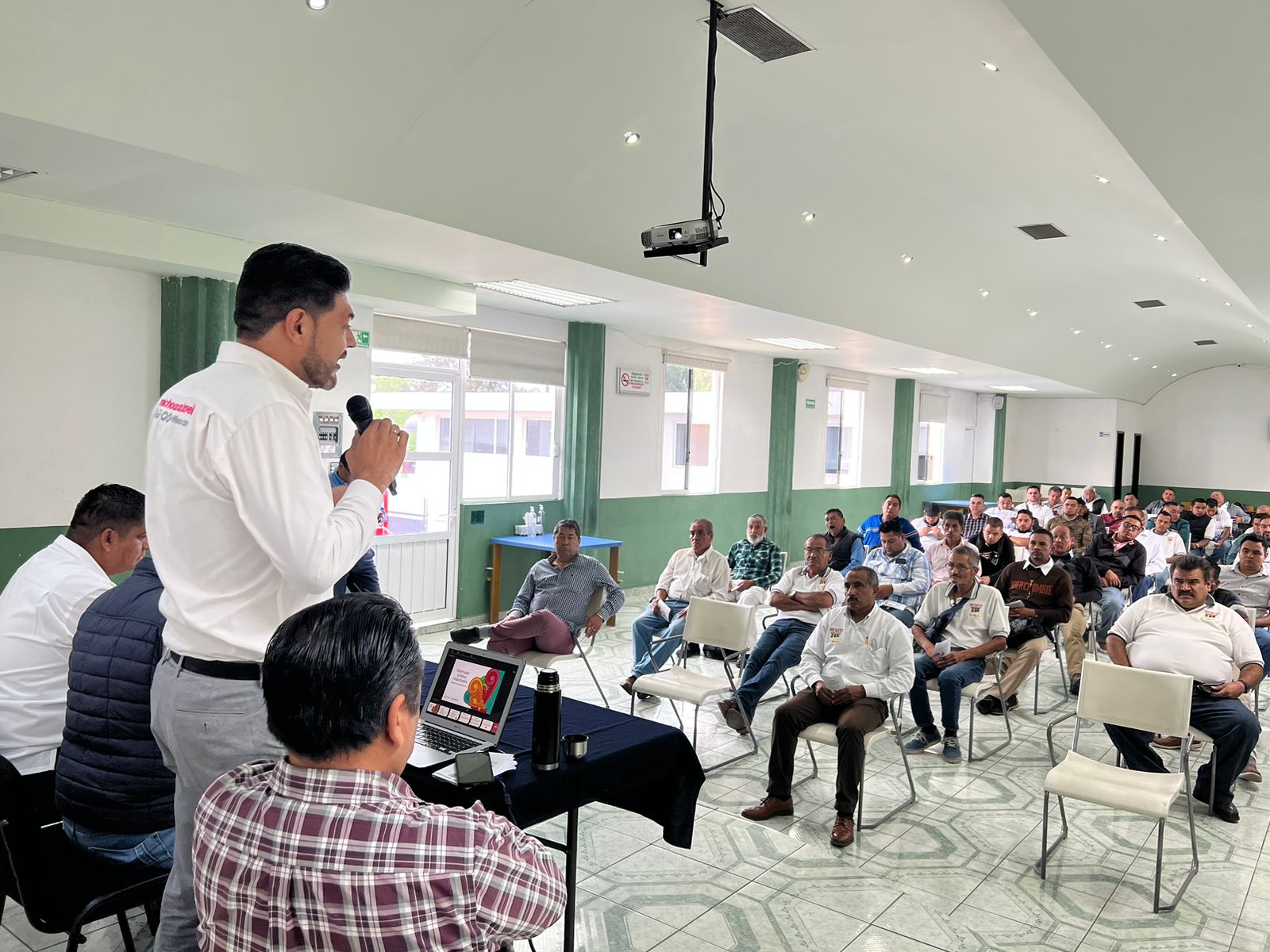 Transportistas de Morelia serán informadores turísticos: Sectur