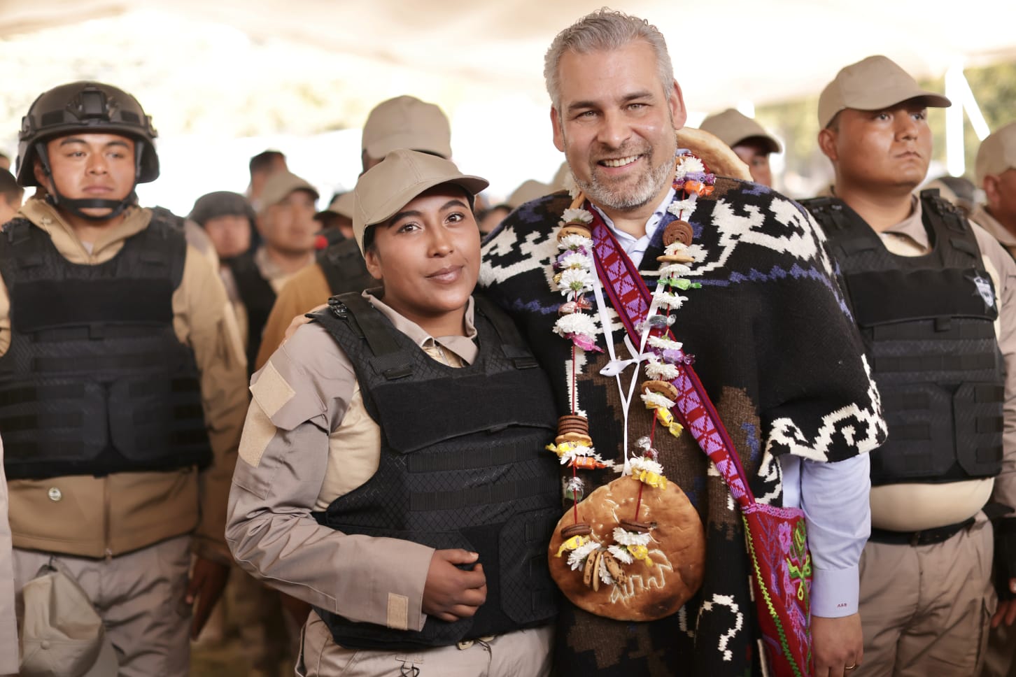 Avanza certificación de kuarichas y rondas comunitarias en Michoacán: Bedolla