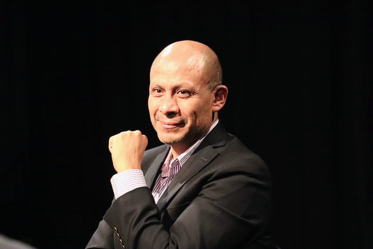 Nuevos libros fomentan el pensamiento crítico: experto.