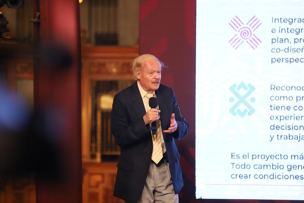 Libros de texto formarán una sociedad responsable: investigador UNAM.