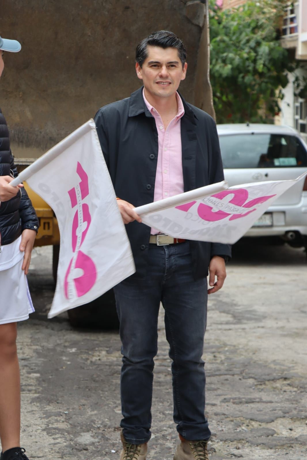 Arranca Toño Ixtláhuac pavimentación en calles del oriente 