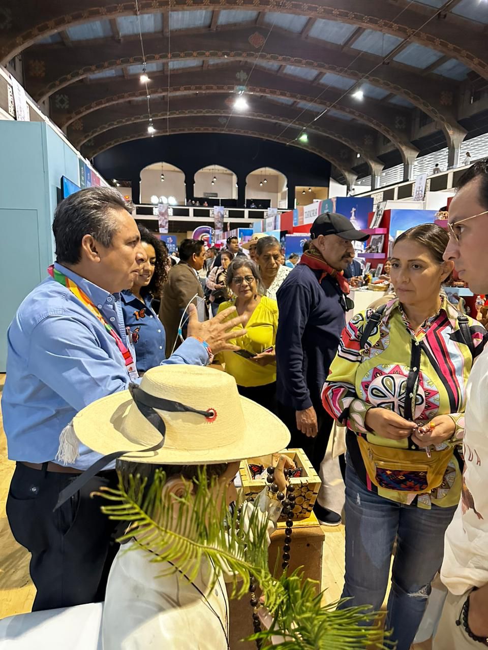 Michoacán presente en el Tianguis Turístico de Pueblos Mágicos en Los Ángeles, California