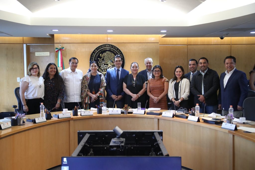 Se reúne Consejera Presidenta del INE con diputadas y diputados de la Junta de Coordinación Política