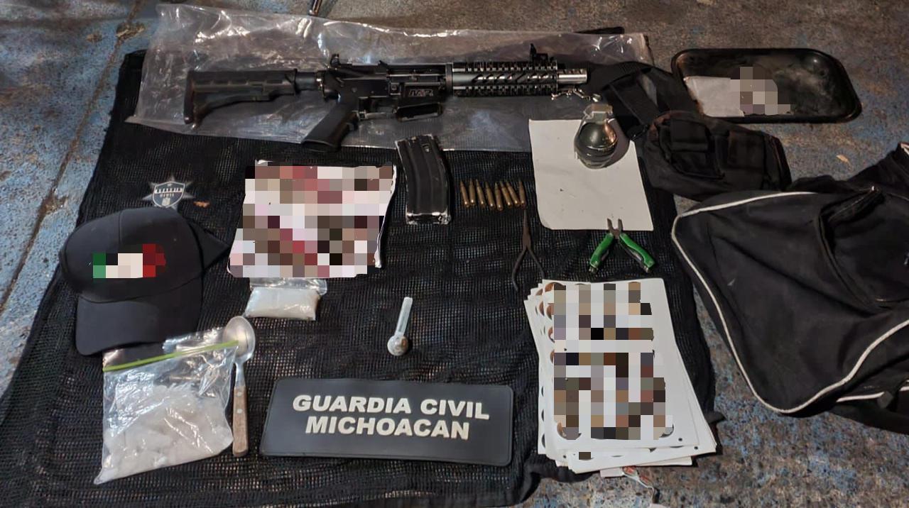 GC detiene a tres con granada, arma de fuego y sustancias ilícitas en Uruapan
