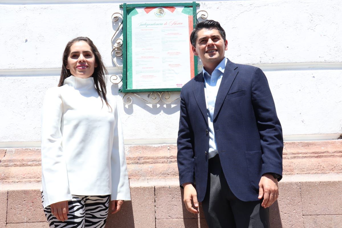Colocan autoridades Bando Solemne alusivo a las fiestas patrias