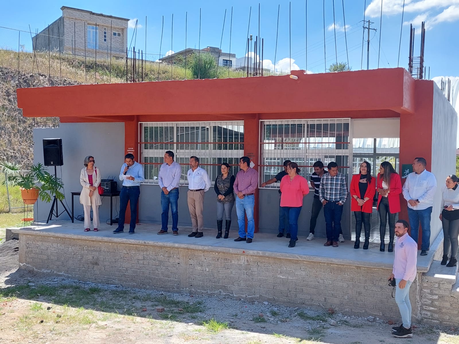 Inauguran aula para alumnos del Cecytem Álvaro Obregón