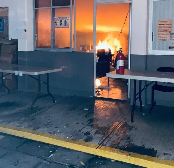 Incendio en el Centro Comunitario «Ramón Farias» en Uruapan, Michoacán