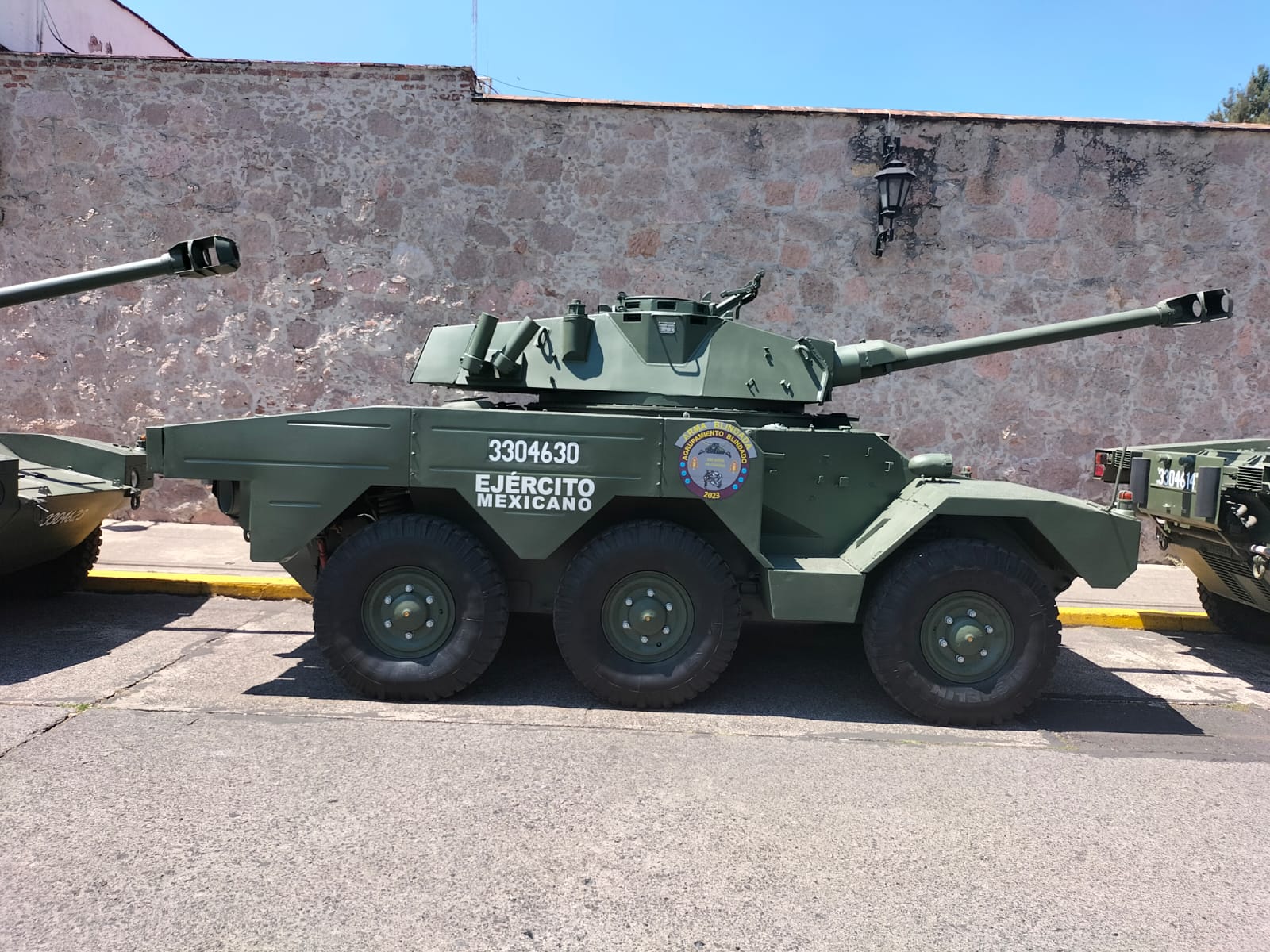 La Secretaría de la Defensa Nacional a través de la Comandancia de la 21/a. Zona Militar, se enorgullece en anunciar el arribo de los vehículos, cadetes y tropas, quienes se preparan para llevar a cabo un evento histórico en el corazón de Michoacán