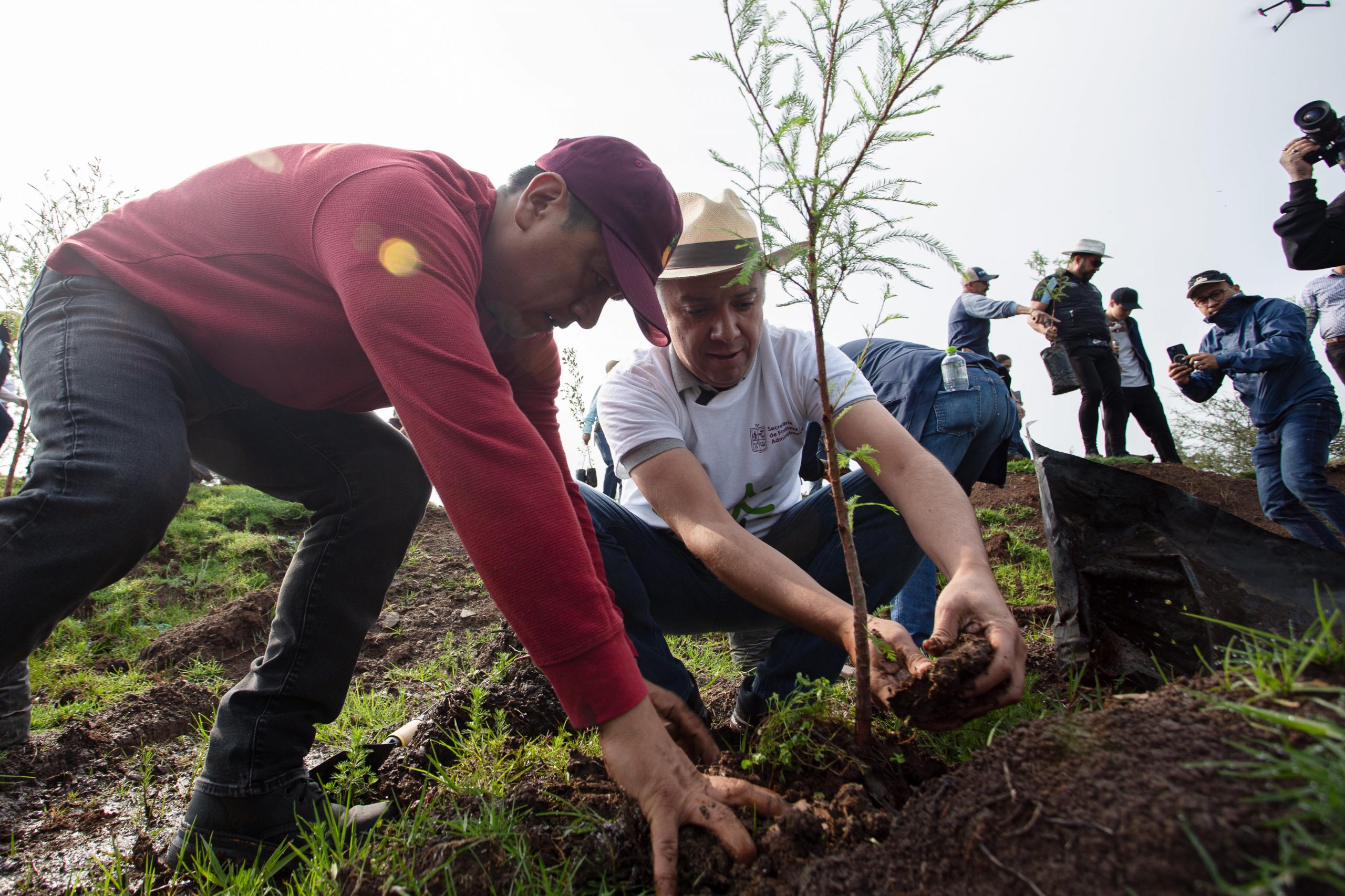 Reconstrucción de Michoacán incluye el entorno natural: Luis Navarro.