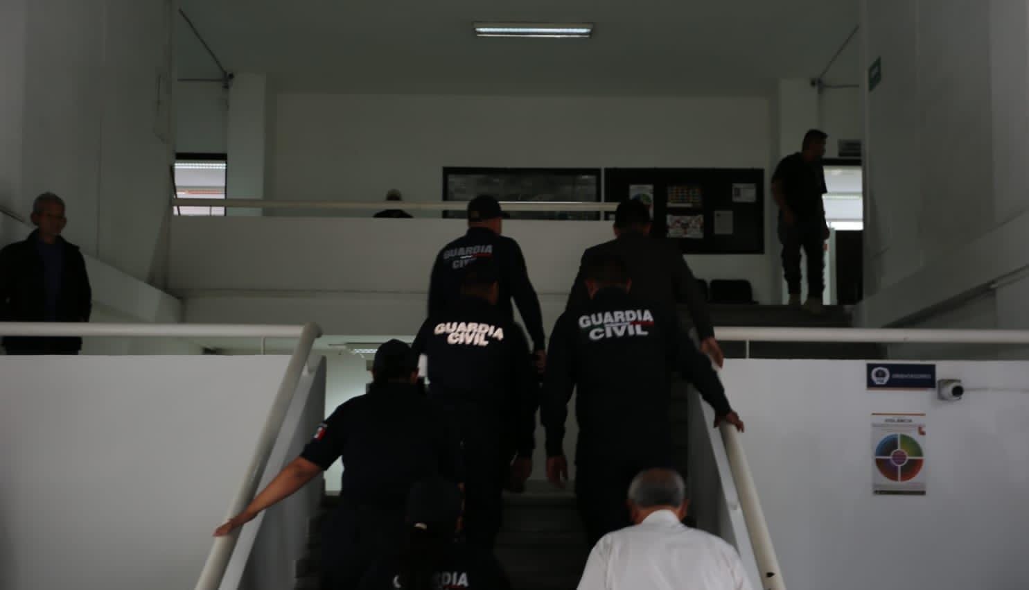 SSP separa del cargo a 5 elementos por agresión a joven y los presenta ante FGE.