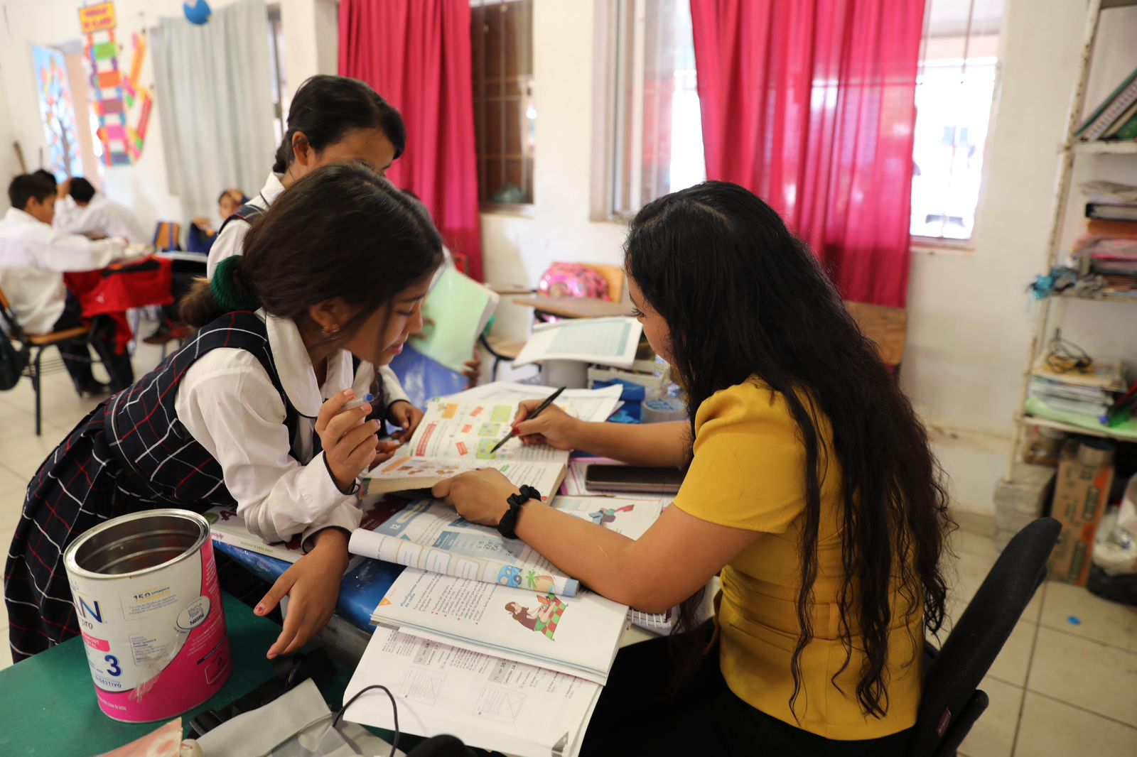 Con Bedolla, Michoacán recuperó la rectoría de la educación