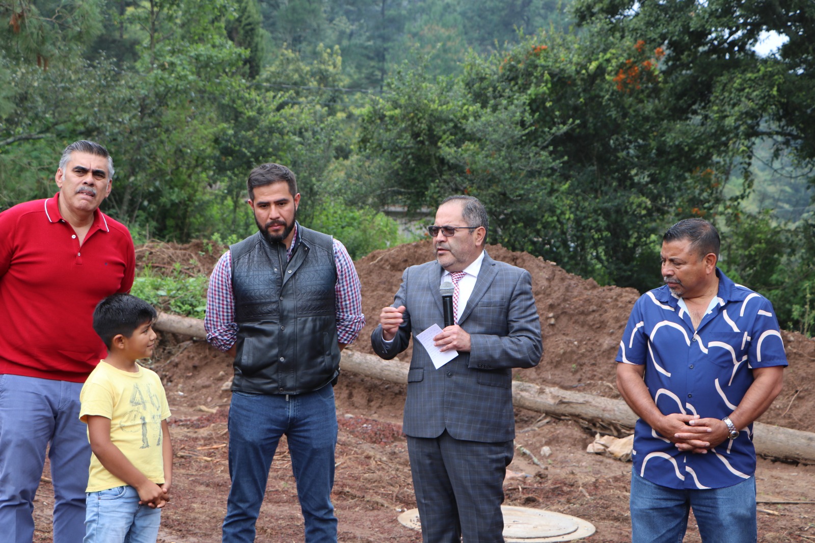 José Luis Téllez Marín, inauguró el Drenaje Sanitario en la colonia 5 de mayo de la Tenencia de San Bartolo.