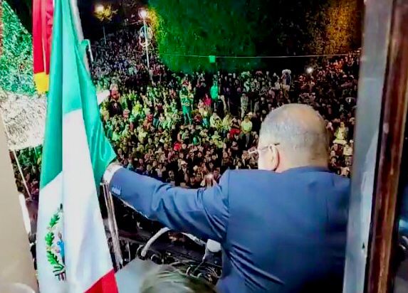 Michoacán vive en fiesta y tranquilidad ceremonias del Grito de Independencia.