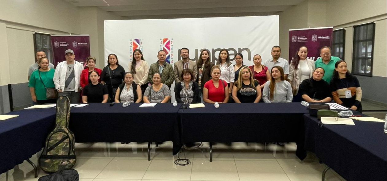 Sedeco entrega apoyos a microempresas para compra de equipo sustentable.