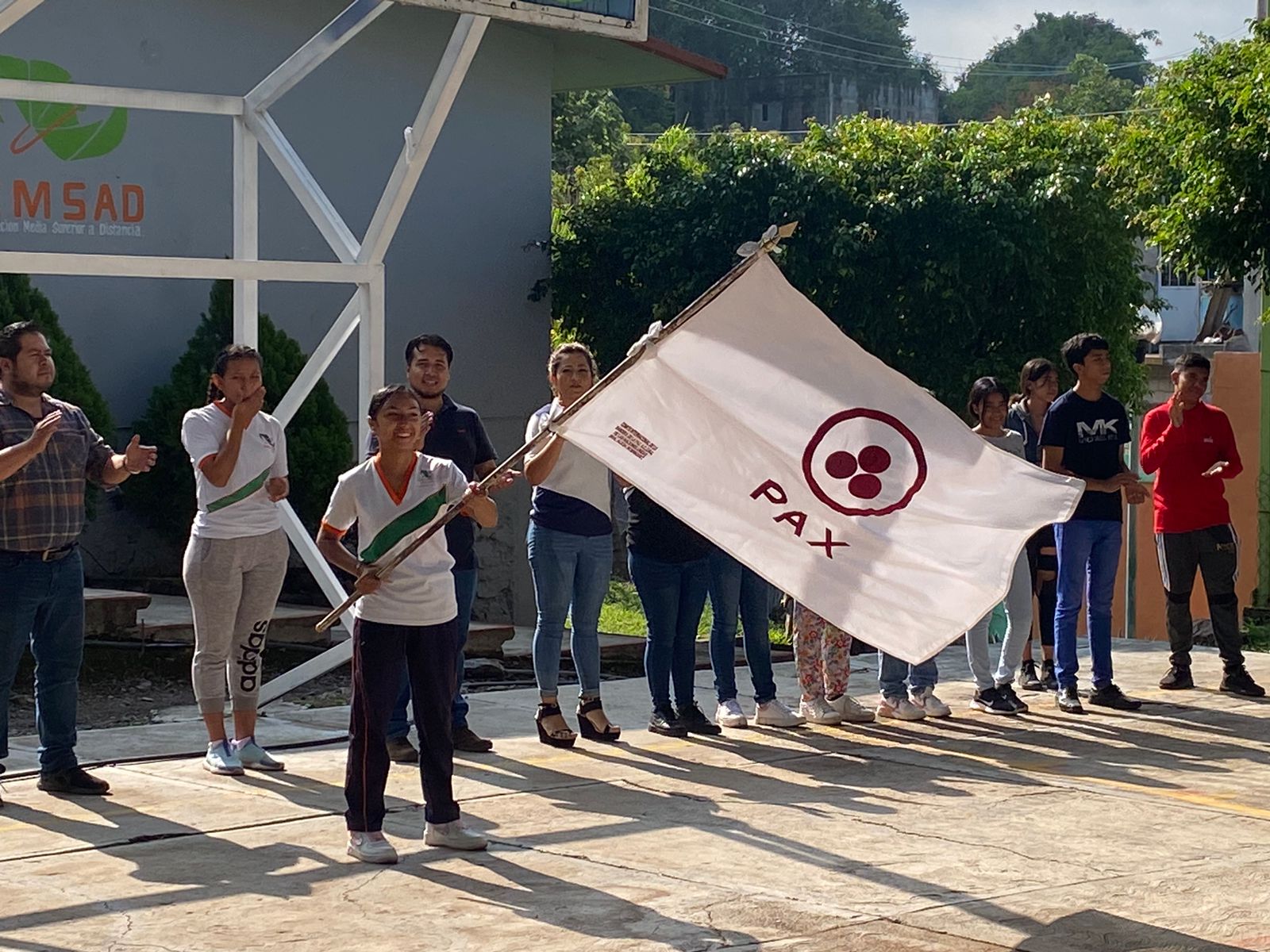 Conmemoran estudiantes del Cecytem el Día Internacional de La Paz.