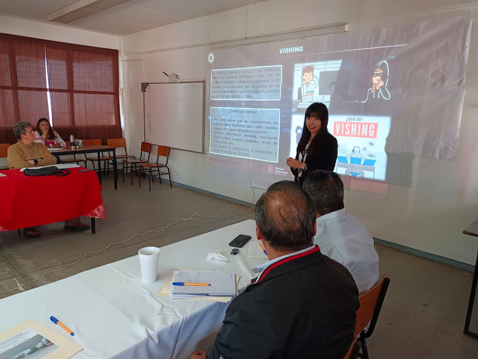 A través de la Policía cibernética, SSP brinda conferencia a docentes de Morelia.