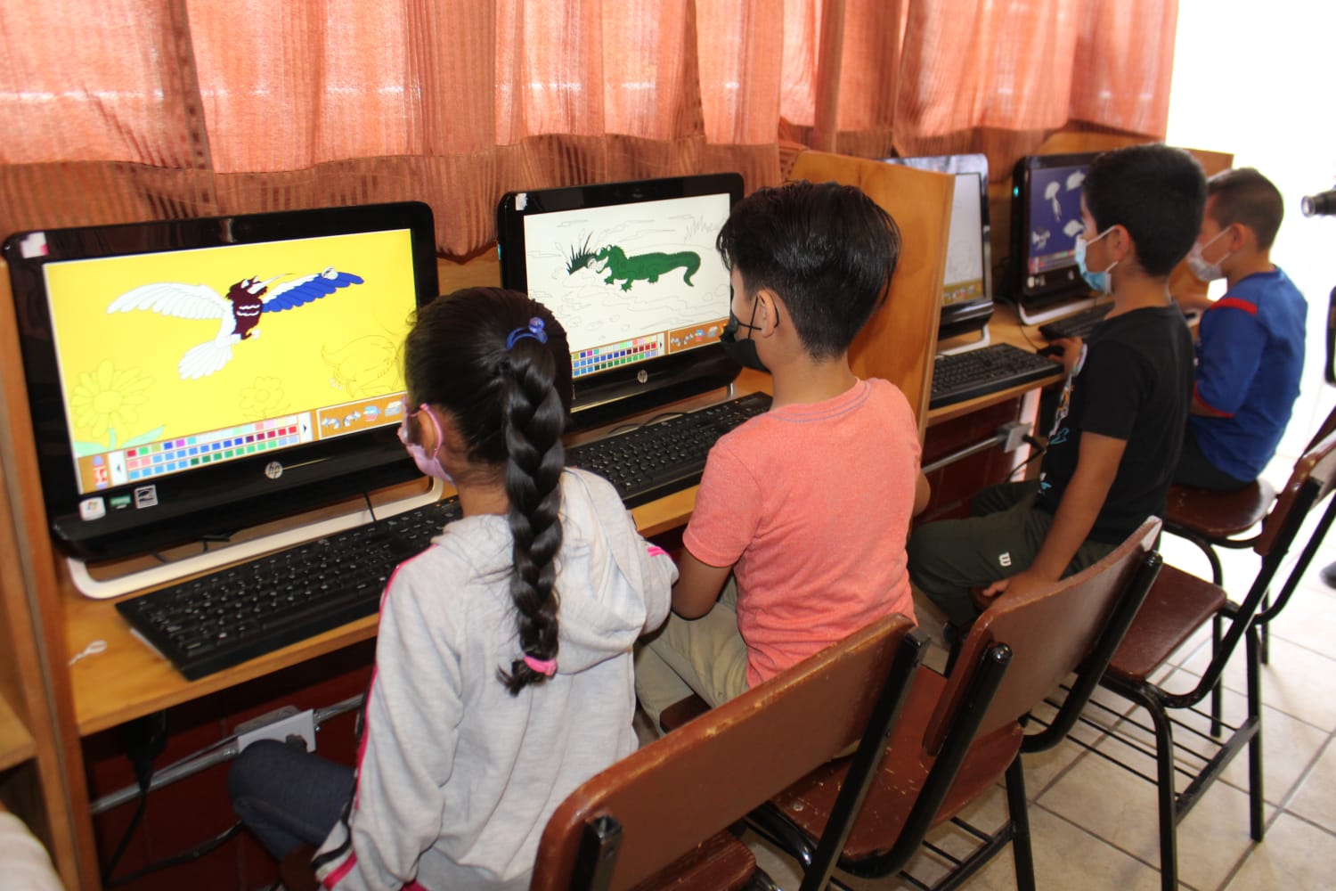 Más de 250 mil alumnos en zonas de alta marginación, beneficiados con Internet para todos.