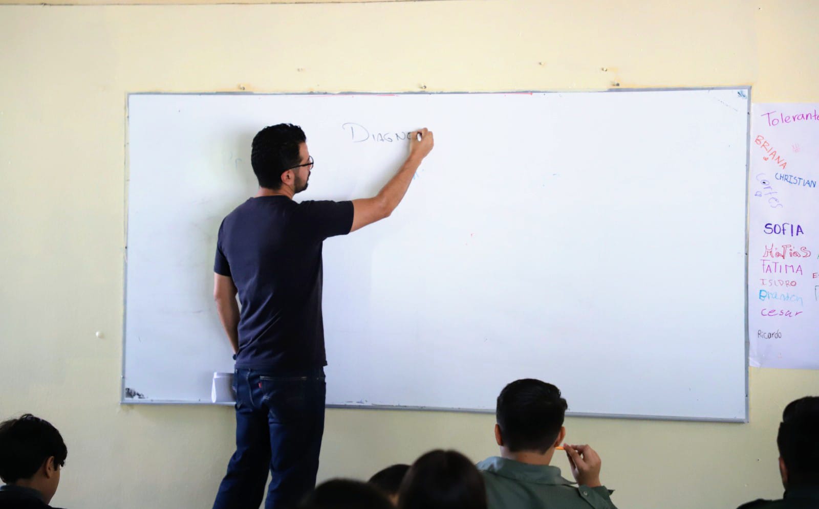 SEE ha enviado más de 3 mil docentes a escuelas que los requieren