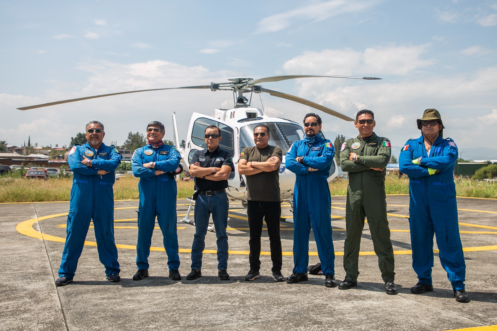 Dirección de Servicios Aéreos de la SSP realiza exhibición aérea histórica en el Desfile del 30 de Septiembre.