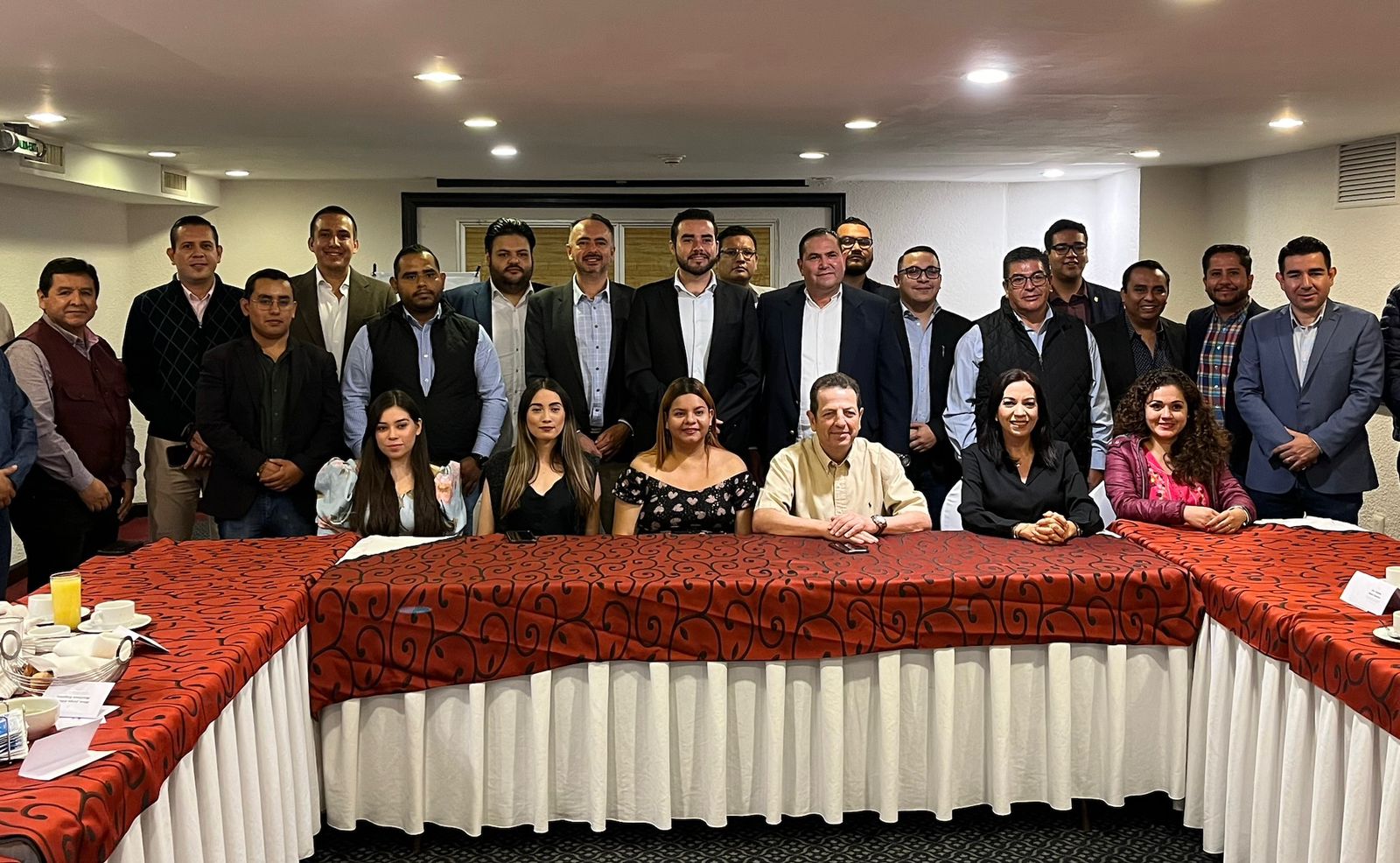 Educación dual, gran atractivo para empresas, reconoce Fadlala Akabani desde Michoacán