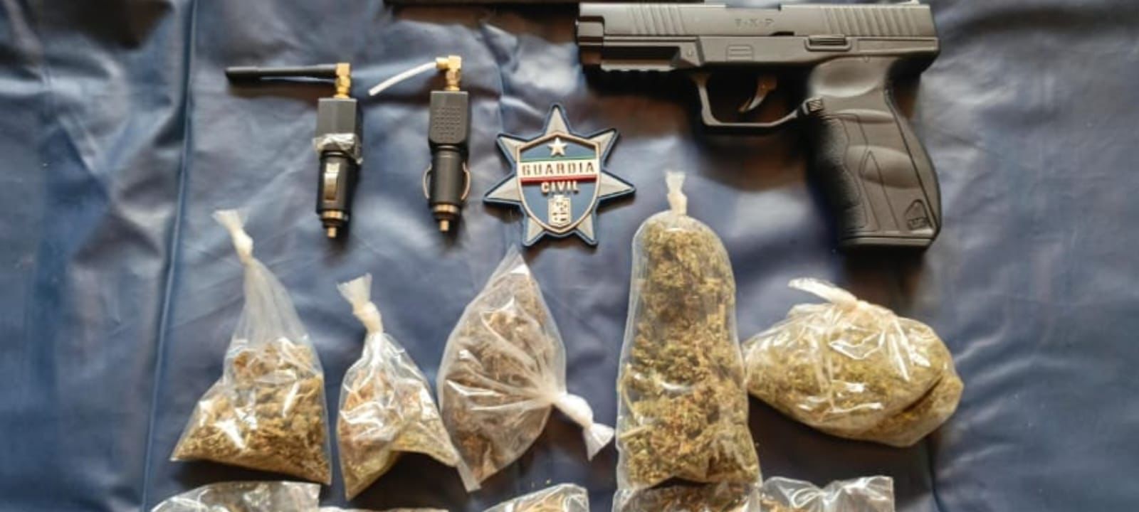Guardia Civil detiene a 2 personas en Zamora, con inhibidores de señal, droga y una réplica de pistola