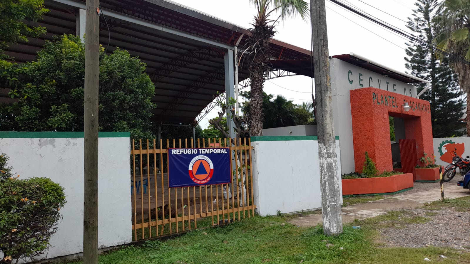 Cecytem suspende clases en 6 planteles de la Costa por tormenta tropical Max