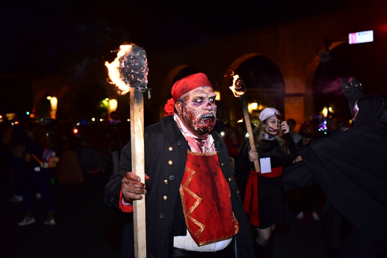 Oleada Zombie invadió la avenida Madero