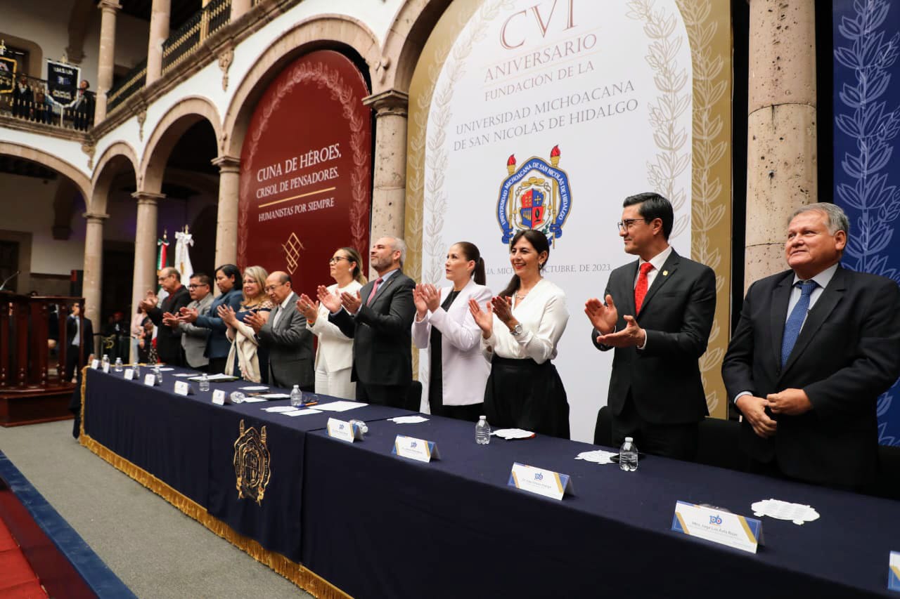 SEE reconoce labor humanista de la UMSNH en su aniversario
