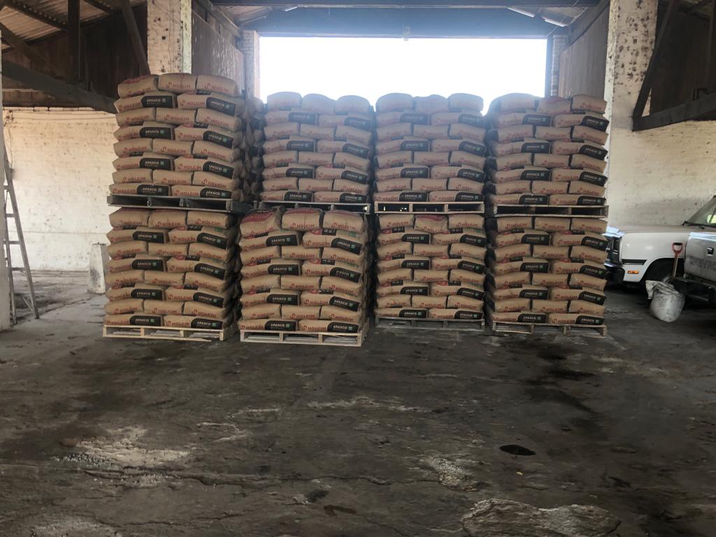 Sader apoya producción de granos con revestimiento de canal de riego.