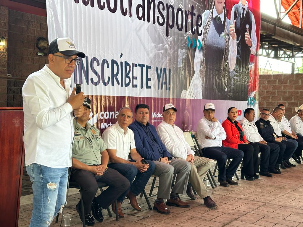 Conalep inaugura en Uruapan la carrera de Autotransporte.