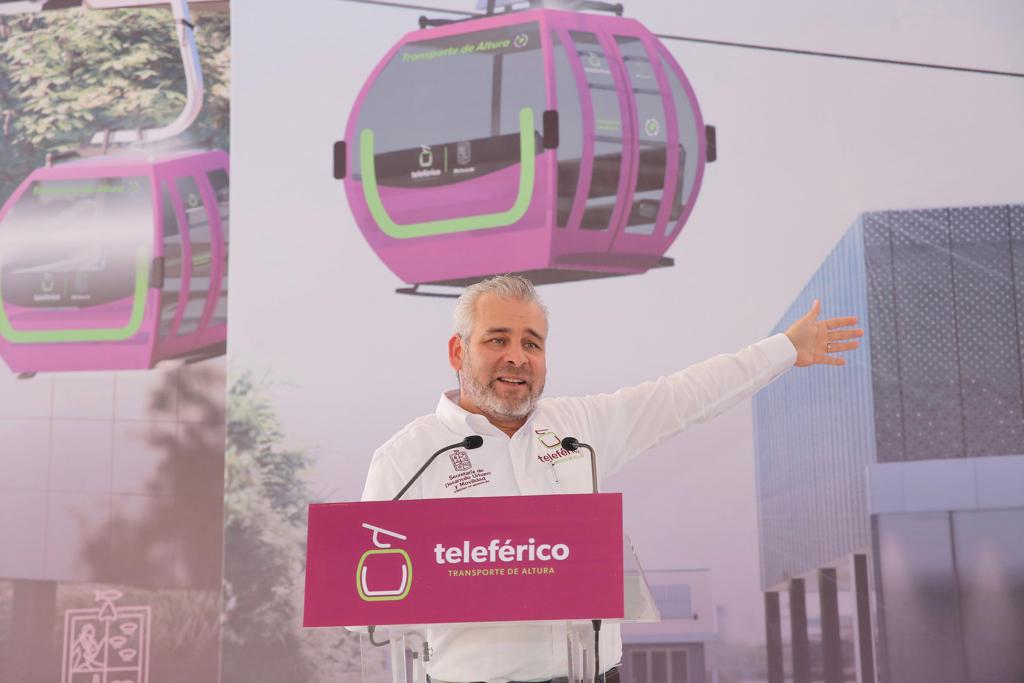 Tarifa del teleférico, igual que el transporte público: Bedolla.