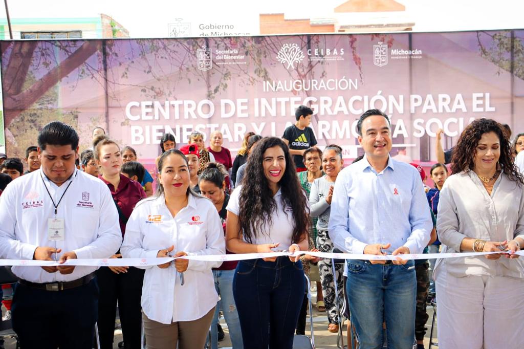 Inaugura Bugarini en Zamora un Ceibas para la integración social.