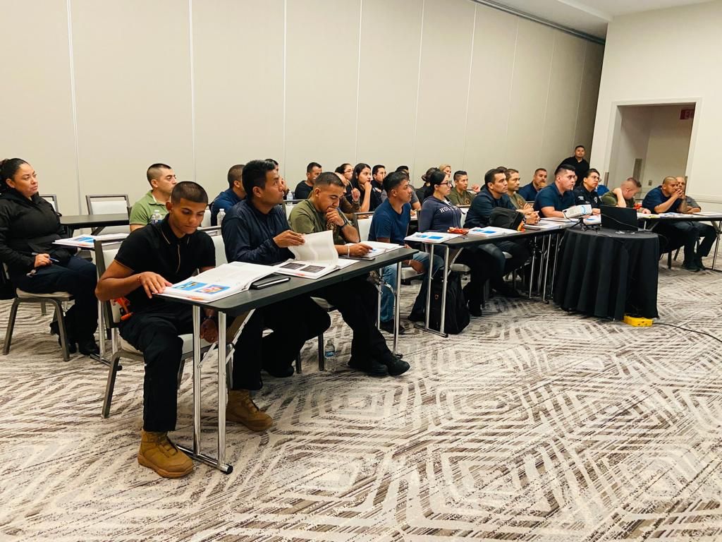 Desde Miami: se capacitan guardias civiles en supervivencia táctica, y comparten experiencias con cuatro estados mexicanos.