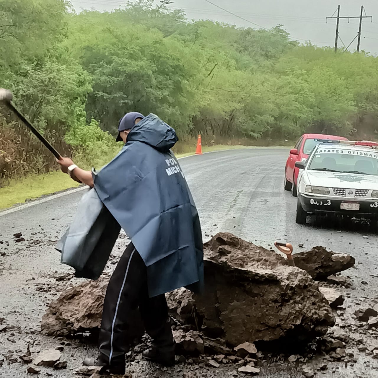 Colabora SSP en atenciones por siniestros naturales, en Michoacán.