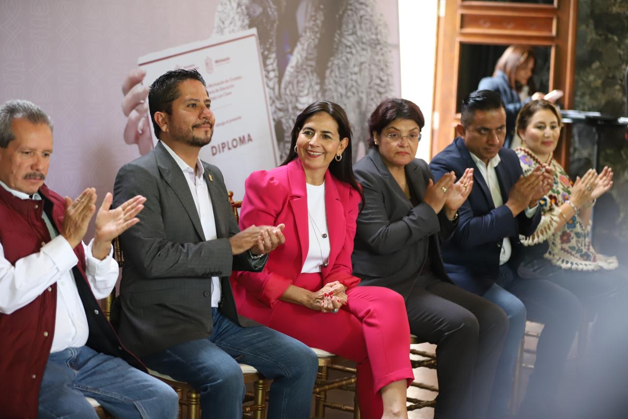 SEE capacita para el trabajo a más de mil adultos, en Uruapan.