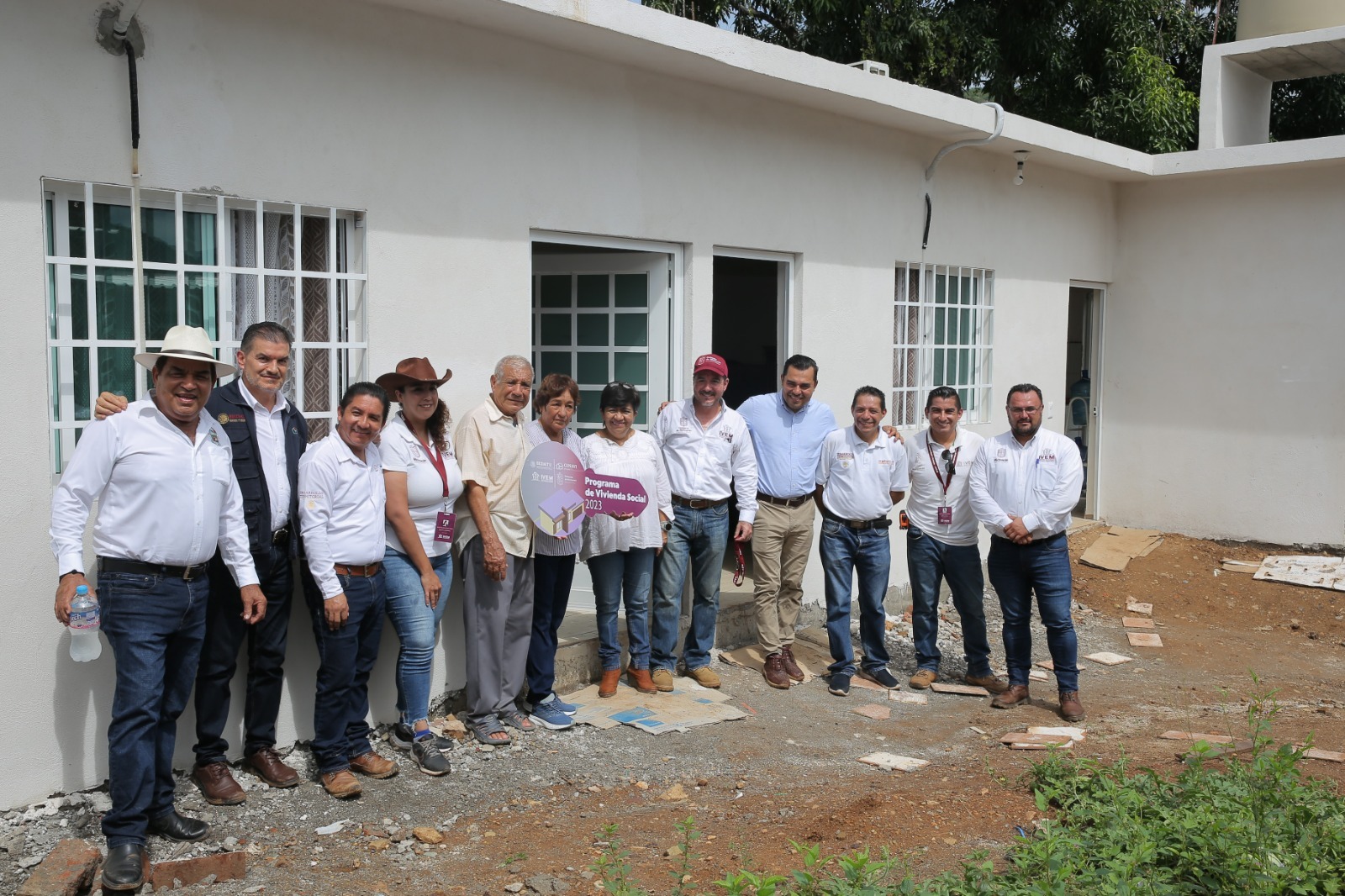 Gobierno entrega viviendas nuevas a damnificados del sismo de 2022