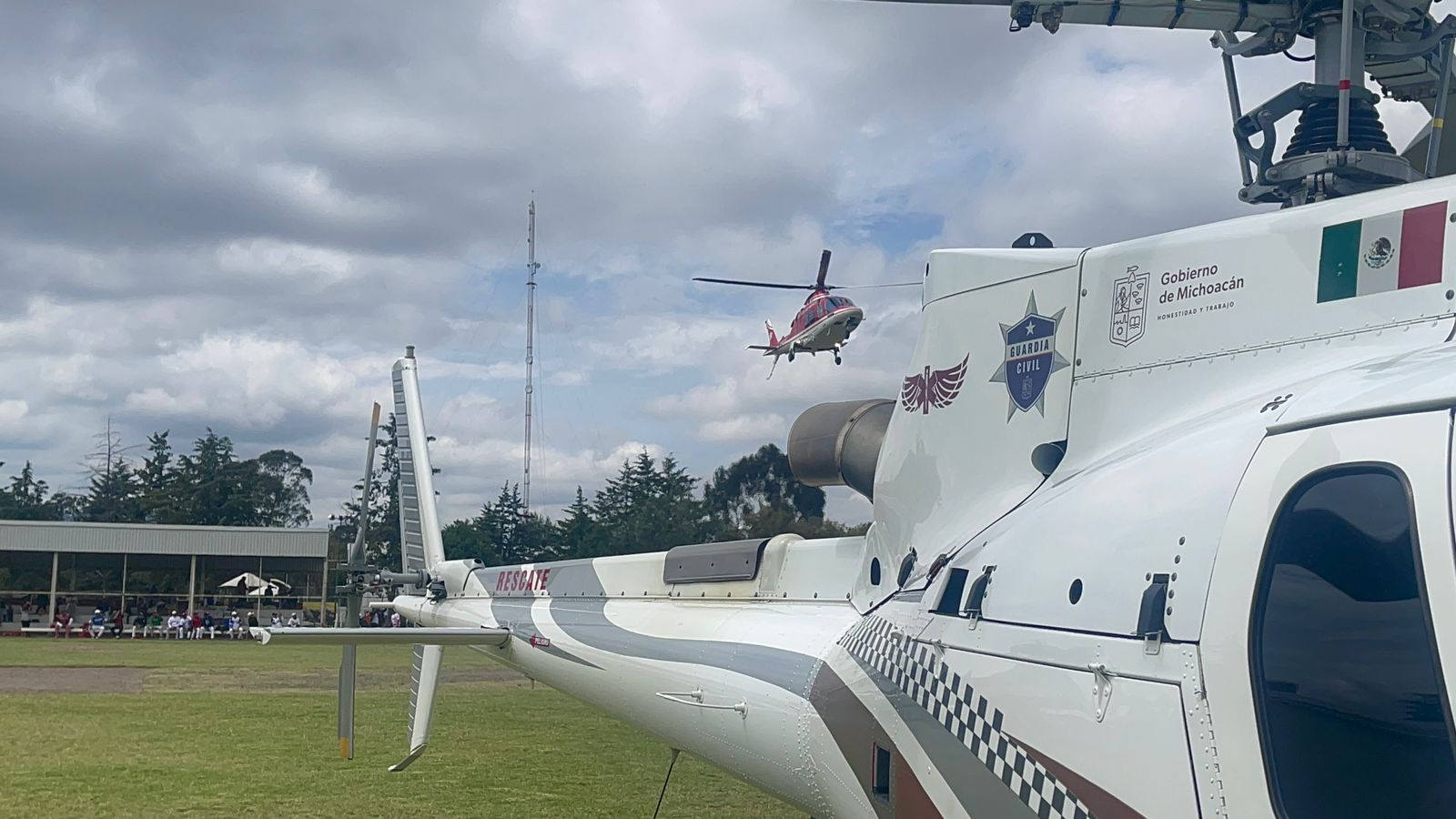 En operación aérea coordinada entre Michoacán y la CDMX, procura SSP hígado para trasplante.   