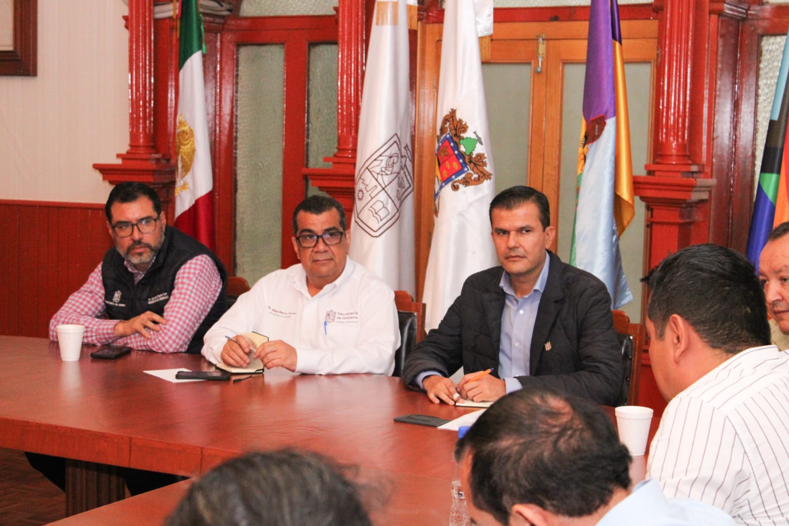 Cumple Gobierno de Michoacán acuerdo con transportistas de Uruapan.