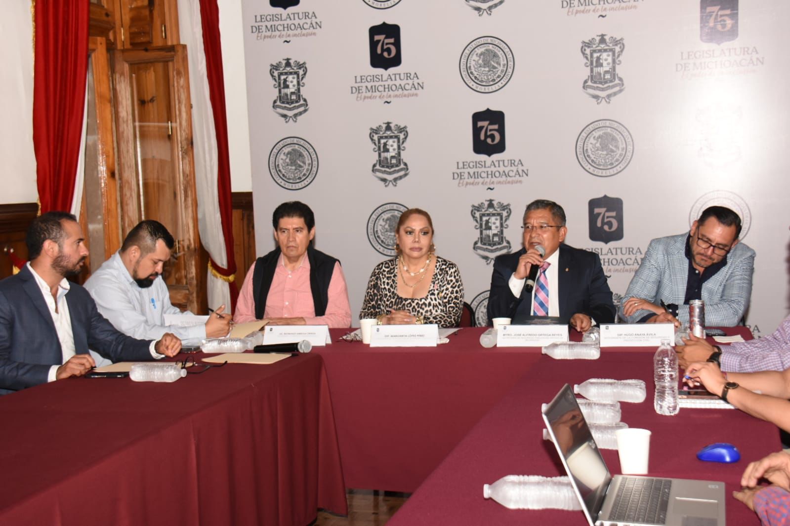 La seguridad de los michoacanos empieza con bienestar de policías: Margarita López.